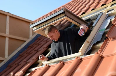 Pose de fenêtres de toit Velux à Léglantiers
